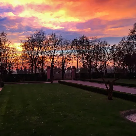 卡洛卡瑞雷斯酒店 3*