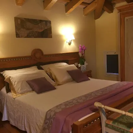 Ca Rocca Relais Szálloda 3*