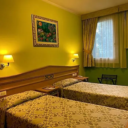 Ca Rocca Relais מלון 3*