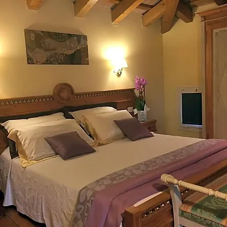Ca Rocca Relais מלון 3*