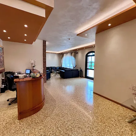 Cà Rocca Relais Hotel 3*